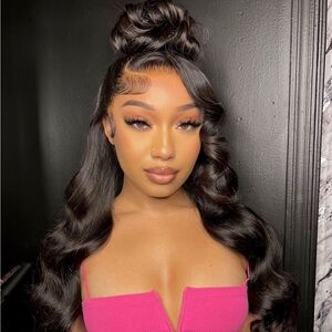 Meet your Posher, Allaysia